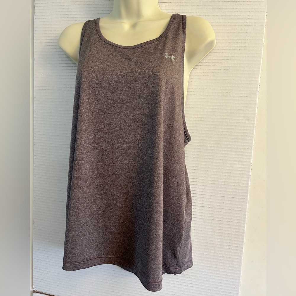 Under Armour Heat Gear women’s loose fit purple racer back tank top Sz M.   L12
